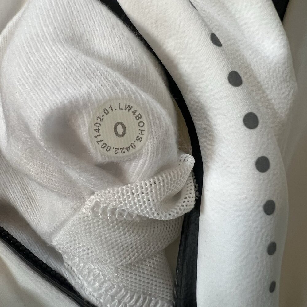 NWOT Lululemon Cross Chill Jacket White Size 0 - Picture 9 of 10